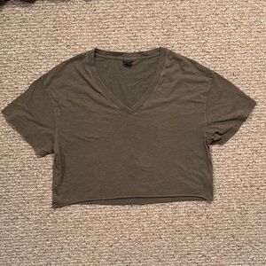 Olive V-Neck Women's cropped tee
